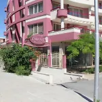 Апартамент кабана бийч клуб комплекс Несебър