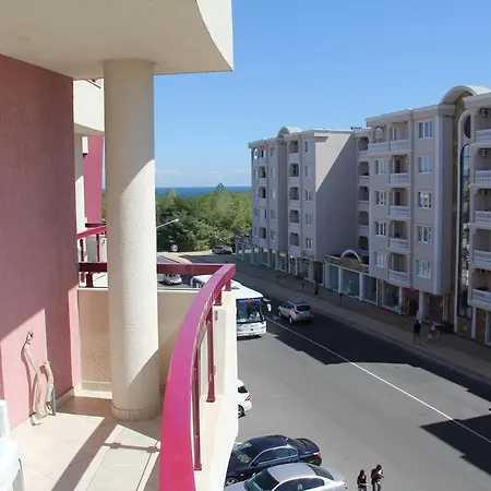 Club Complex Νεσέμπαρ